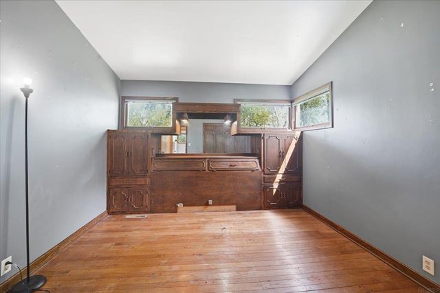 3137 Hammond Avenue, Waterloo, IA 50702