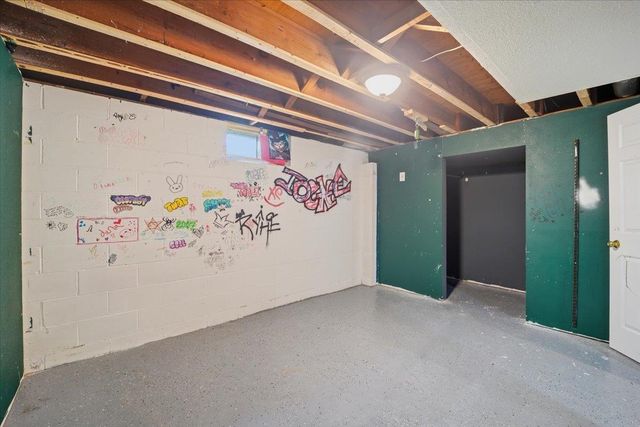 3137 Hammond Avenue, Waterloo, IA 50702