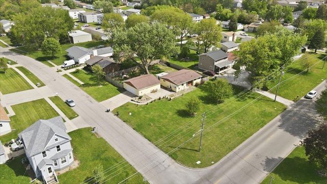 3137 Hammond Avenue, Waterloo, IA 50702