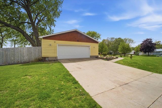 3137 Hammond Avenue, Waterloo, IA 50702