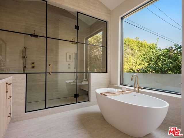 14647 Morrison Street, Sherman Oaks, CA 91403