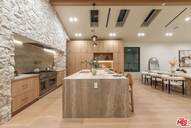 14647 Morrison Street, Sherman Oaks, CA 91403