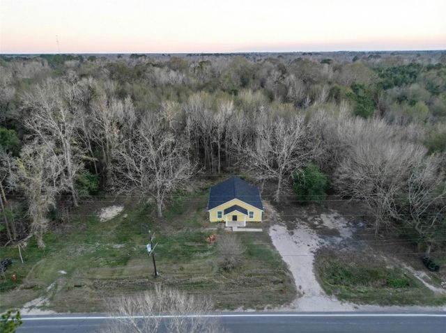 390 Martin Luther King Road, Liberty, TX 77575