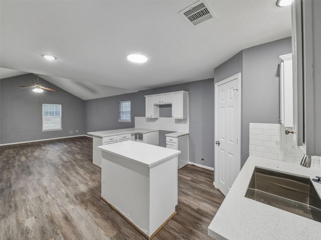 390 Martin Luther King Road, Liberty, TX 77575