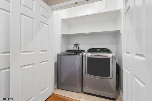 17 Lara Pl, Warren Twp., NJ 07059