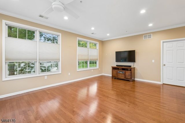 17 Lara Pl, Warren Twp., NJ 07059