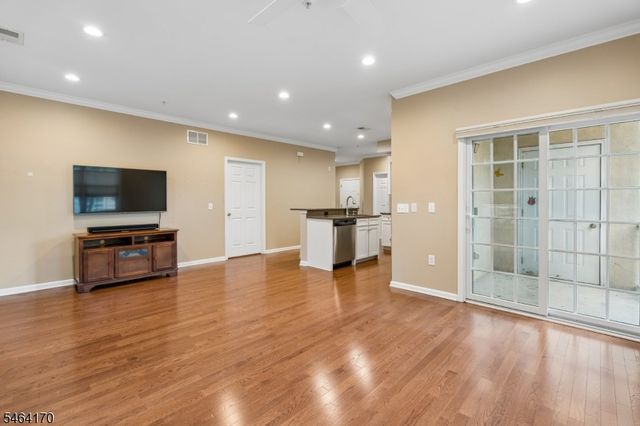 17 Lara Pl, Warren Twp., NJ 07059