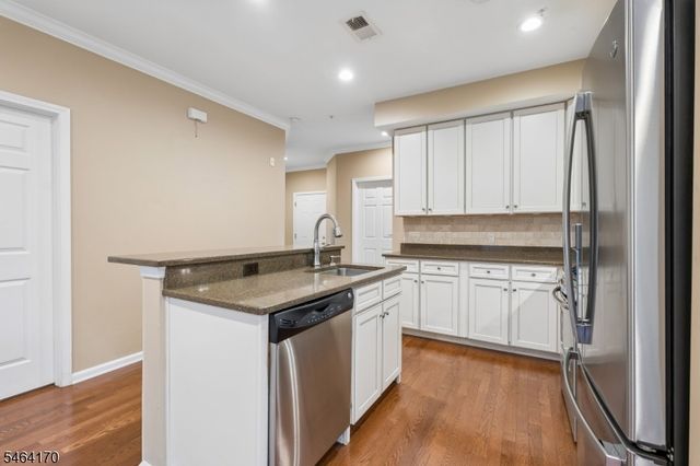 17 Lara Pl, Warren Twp., NJ 07059