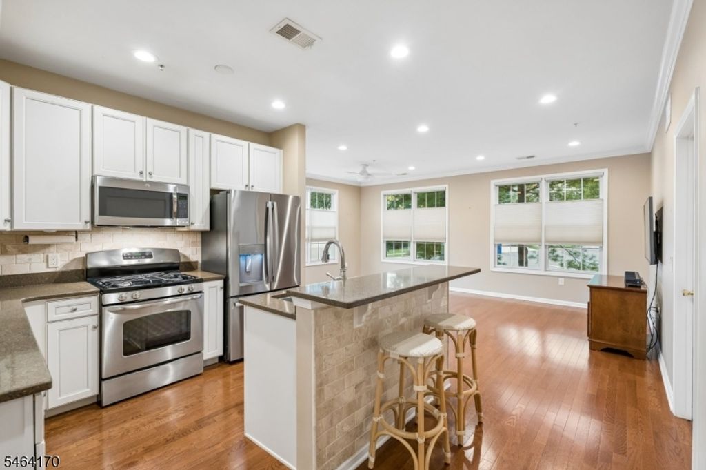 17 Lara Pl, Warren Twp., NJ 07059 — photo 2