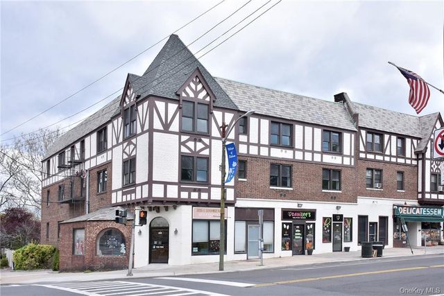235 Wolfs Lane 3A, Pelham, NY 10803