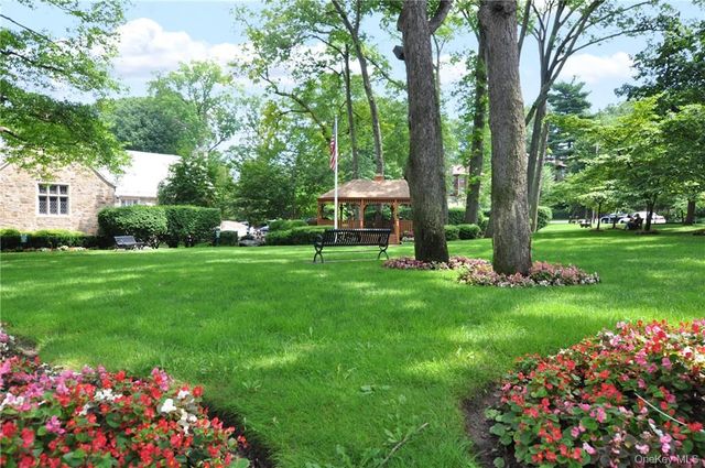 235 Wolfs Lane 3A, Pelham, NY 10803