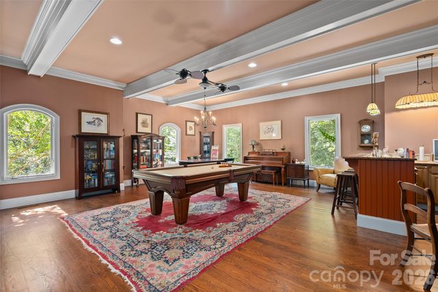 598 Old Toll Road, Asheville, NC 28804