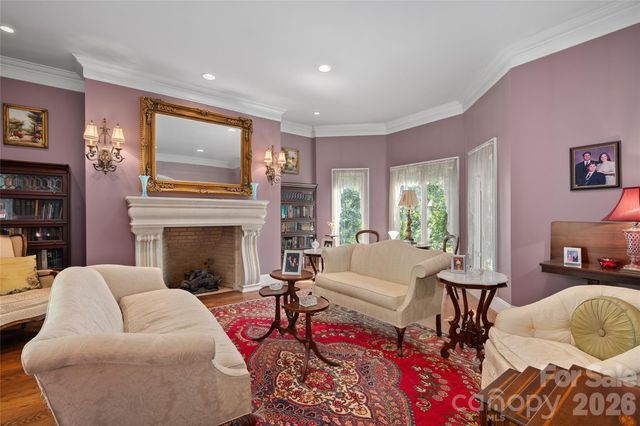 598 Old Toll Road, Asheville, NC 28804