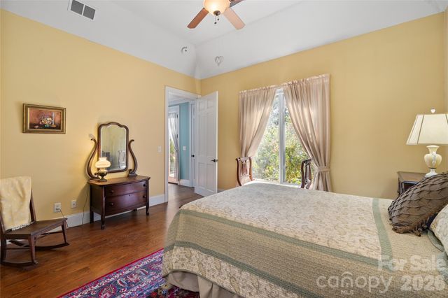 598 Old Toll Road, Asheville, NC 28804
