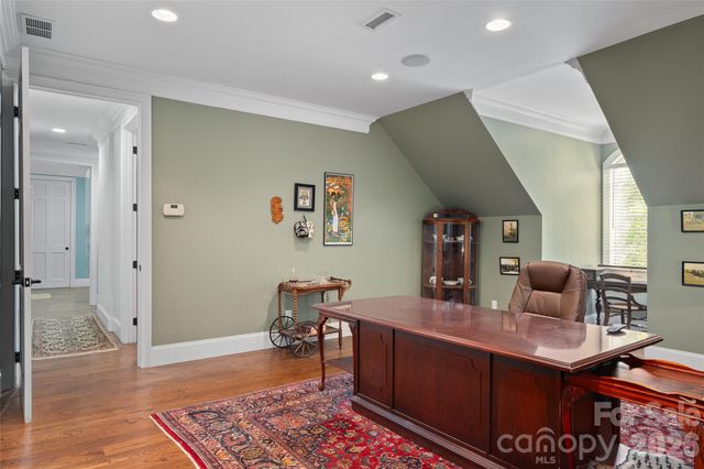 598 Old Toll Road, Asheville, NC 28804