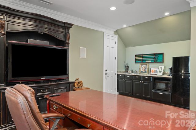 598 Old Toll Road, Asheville, NC 28804