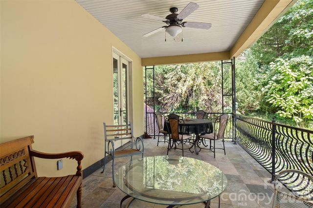 598 Old Toll Road, Asheville, NC 28804