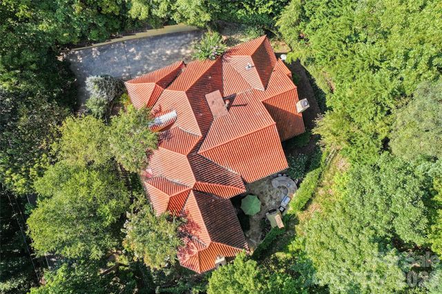 598 Old Toll Road, Asheville, NC 28804