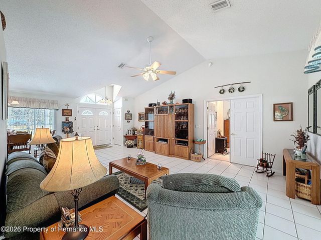 4221 Neff Lake Road, Brooksville, FL 34601