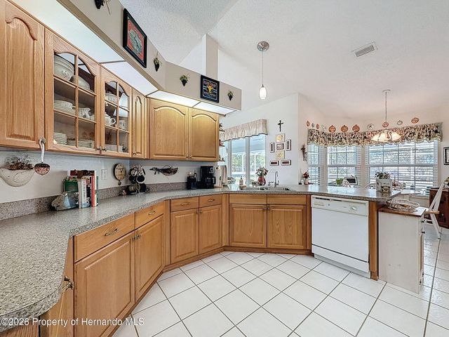 4221 Neff Lake Road, Brooksville, FL 34601