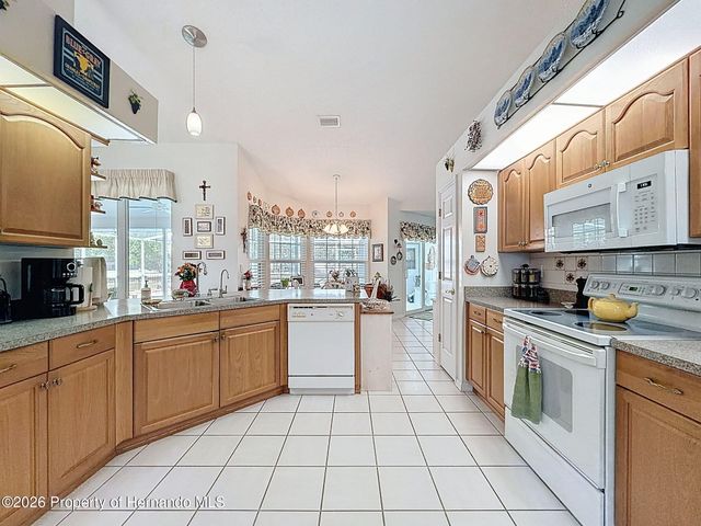 4221 Neff Lake Road, Brooksville, FL 34601
