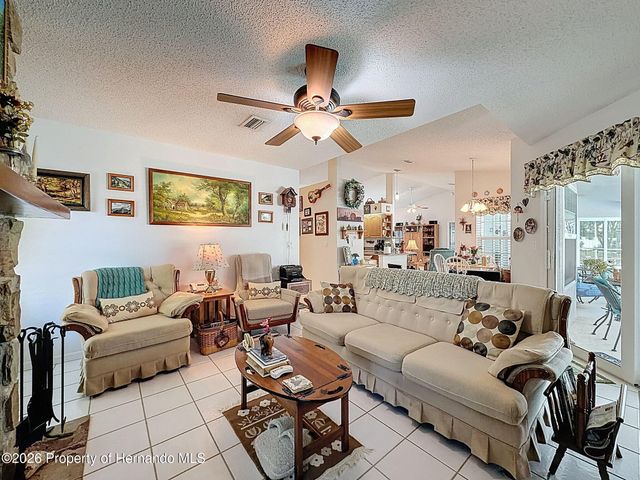 4221 Neff Lake Road, Brooksville, FL 34601