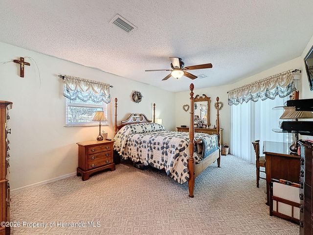 4221 Neff Lake Road, Brooksville, FL 34601