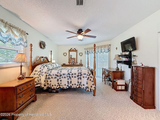 4221 Neff Lake Road, Brooksville, FL 34601