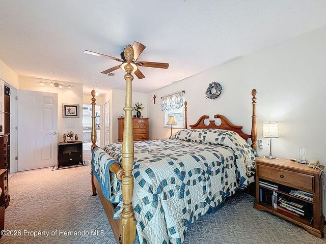 4221 Neff Lake Road, Brooksville, FL 34601