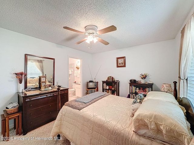 4221 Neff Lake Road, Brooksville, FL 34601