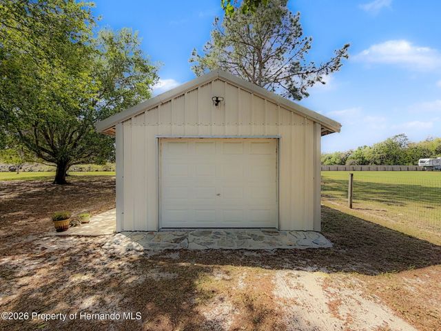 4221 Neff Lake Road, Brooksville, FL 34601