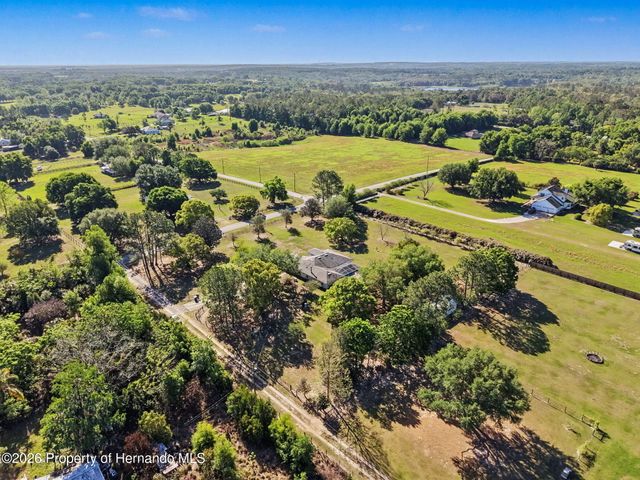 4221 Neff Lake Road, Brooksville, FL 34601