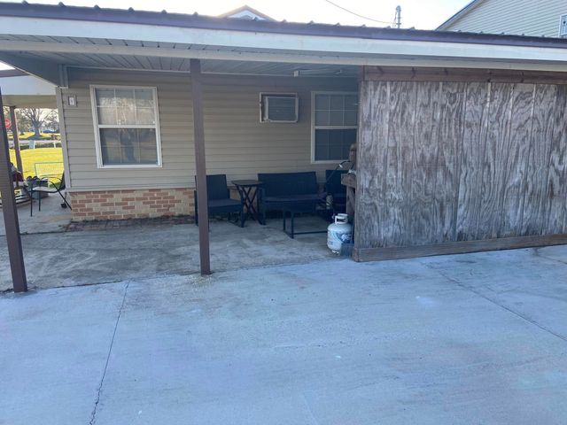 101 Lloyd St, Montegut, LA 70377