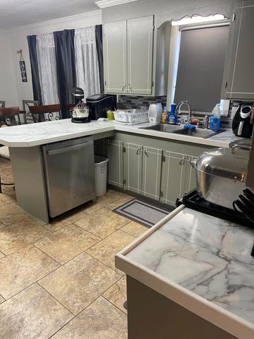 101 Lloyd St, Montegut, LA 70377