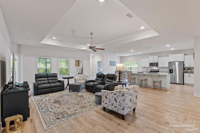 10992 Coues Dr, Pensacola, FL 32526