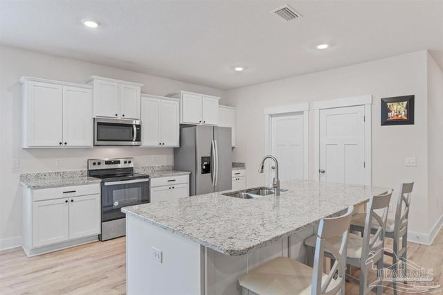 10992 Coues Dr, Pensacola, FL 32526