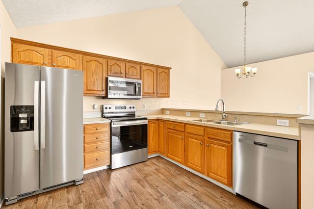 3731 Stoneway Point, Powell, OH 43065