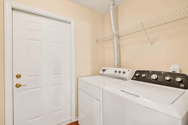 3731 Stoneway Point, Powell, OH 43065