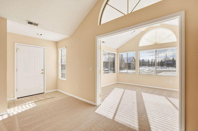 3731 Stoneway Point, Powell, OH 43065