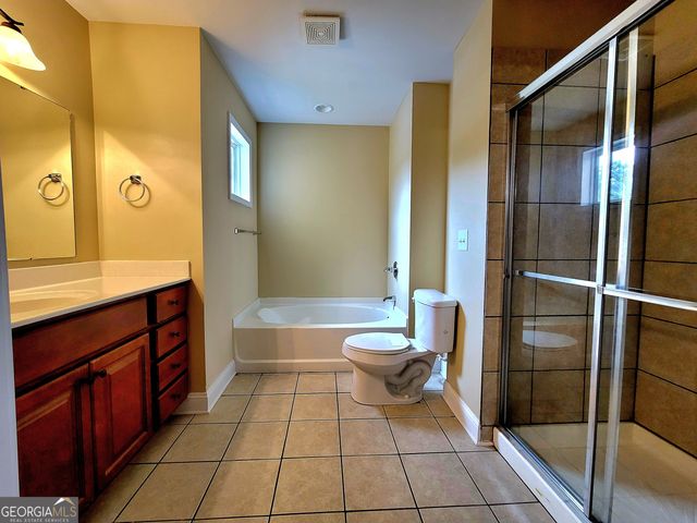 180 Oakland Hills Way, Lawrenceville, GA 30044