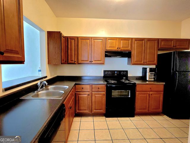 180 Oakland Hills Way, Lawrenceville, GA 30044
