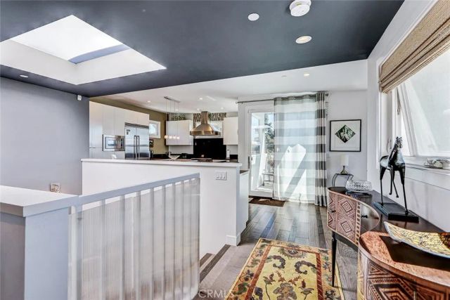 1074 7th, Hermosa Beach, CA 90254