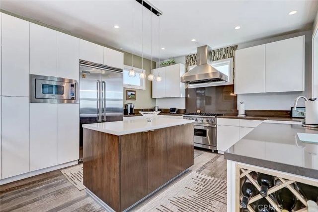 1074 7th, Hermosa Beach, CA 90254