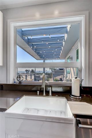 1074 7th, Hermosa Beach, CA 90254