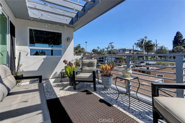 1074 7th, Hermosa Beach, CA 90254