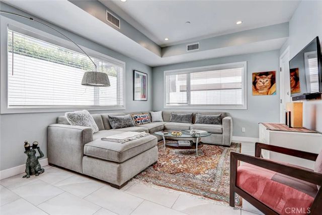 1074 7th, Hermosa Beach, CA 90254