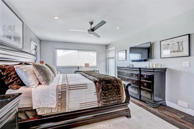 1074 7th, Hermosa Beach, CA 90254