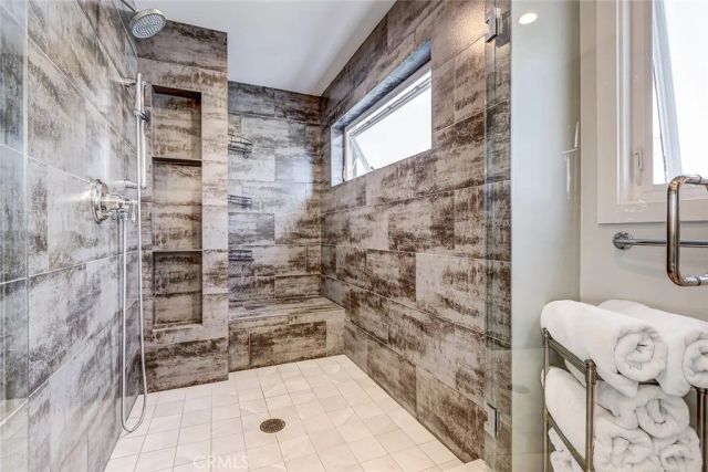 1074 7th, Hermosa Beach, CA 90254