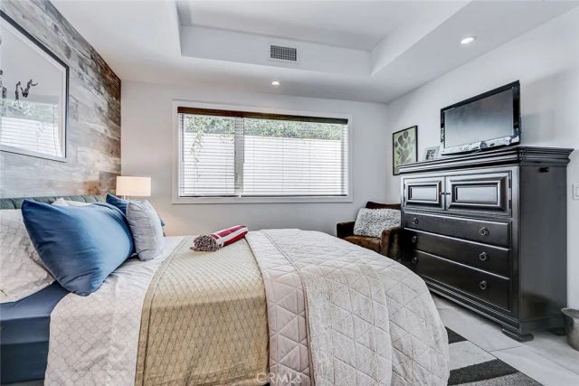 1074 7th, Hermosa Beach, CA 90254