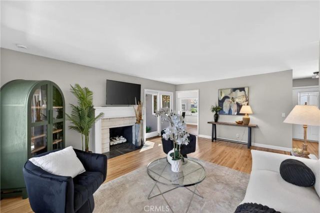 2225 E Grove Avenue, Orange, CA 92867